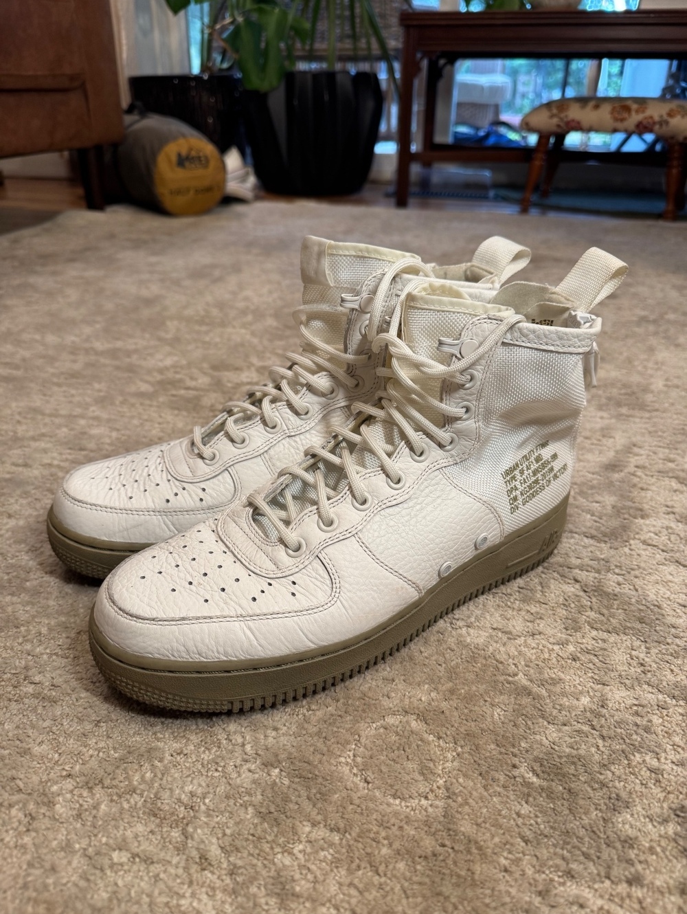 Nike SF Air Force 1 Mid Ivory Olive 917753-101 Men’s Size 9 Special Field 2017